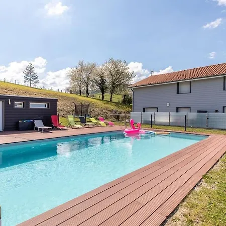 Maison Piscine Zenith D'Auvergne Clermont Sud La Roche-Blanche  Exterior foto