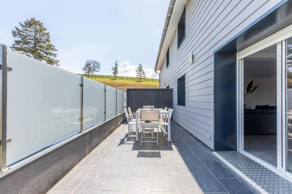 Maison Piscine Zenith D'auvergne Clermont Sud Holiday home *
